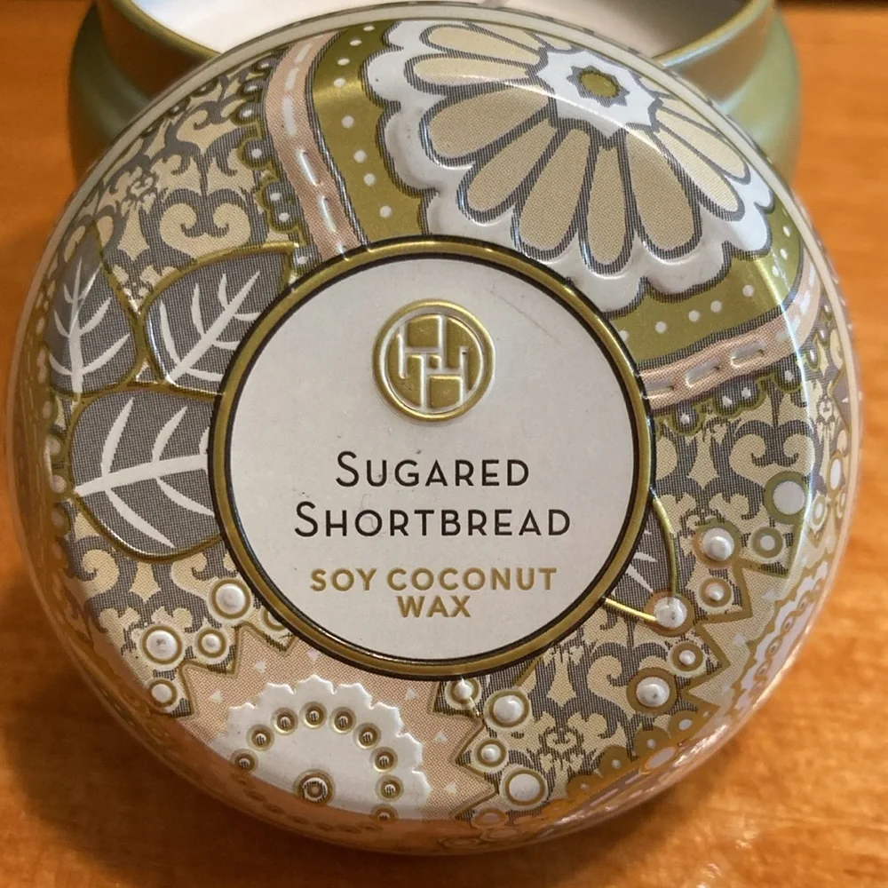 Huntington Home‎ 2.5 oz Soy Sugared Shortbread Single Wick Mini Candle Tin